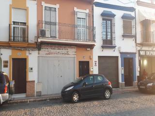 Local Comercial en Lora del Río. Cl roda arriba lora del rio sevilla