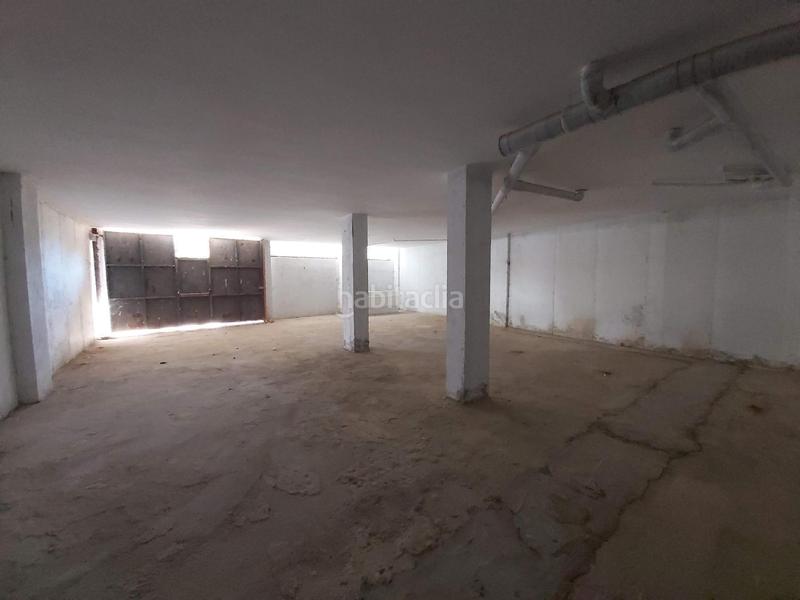 Foto c0f30dba-e164-485a-b3b2-2ded60e9fd9c. Aparcament cotxe a Gibraleón