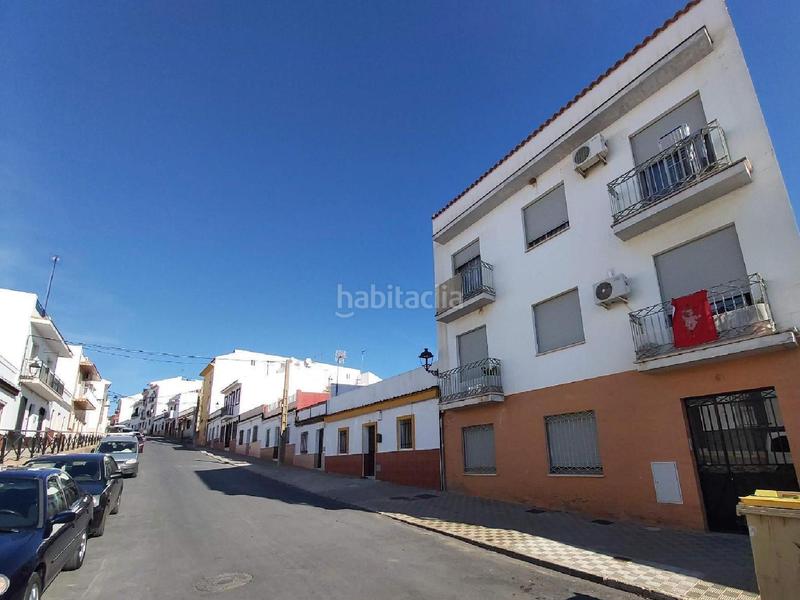 Foto e5e11a8c-5a73-4aa1-b760-fd08982e21b9. Aparcament cotxe a Gibraleón