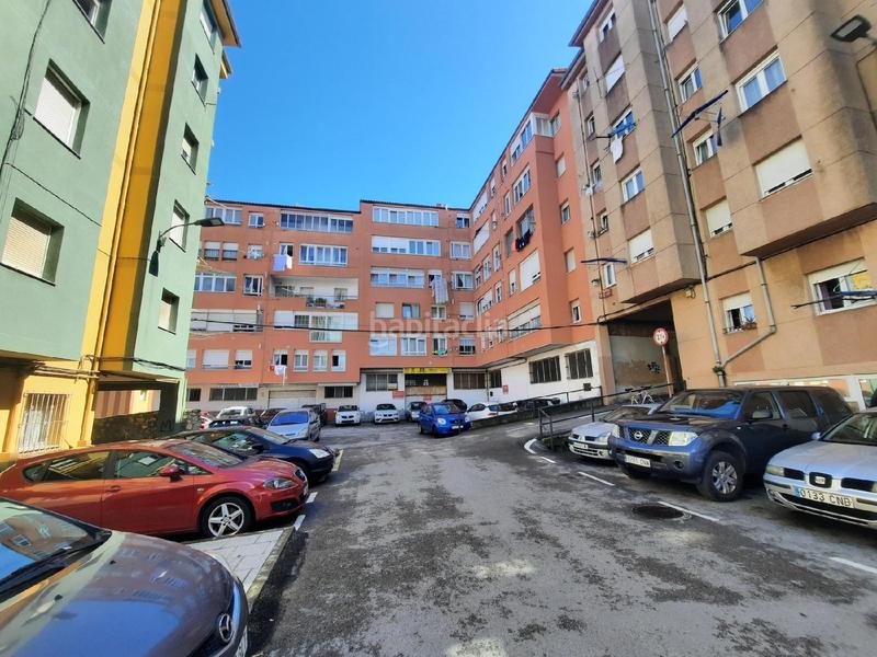 Foto 9c04faea-98e7-4a07-8bca-c35085228420. Locale commerciale in Los Castros Santander