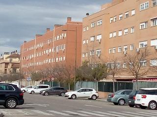 Aparcament cotxe a Parla Este. Parla 2