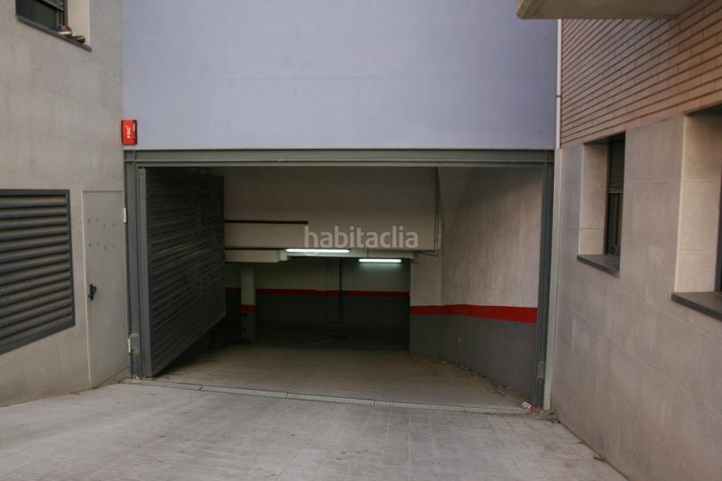 Foto e0c40af1-b804-46f0-81da-32da7a1428df. Posto auto in Rosselló