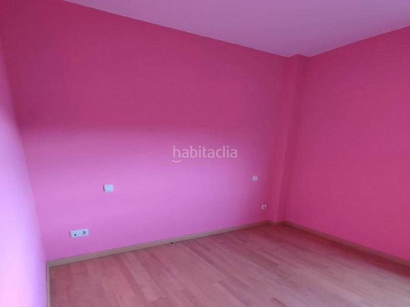 Foto bf47fe5e-a9b9-41d3-a048-9a1a772636af. Casa bifamiliare con parcheggio in Cacabelos