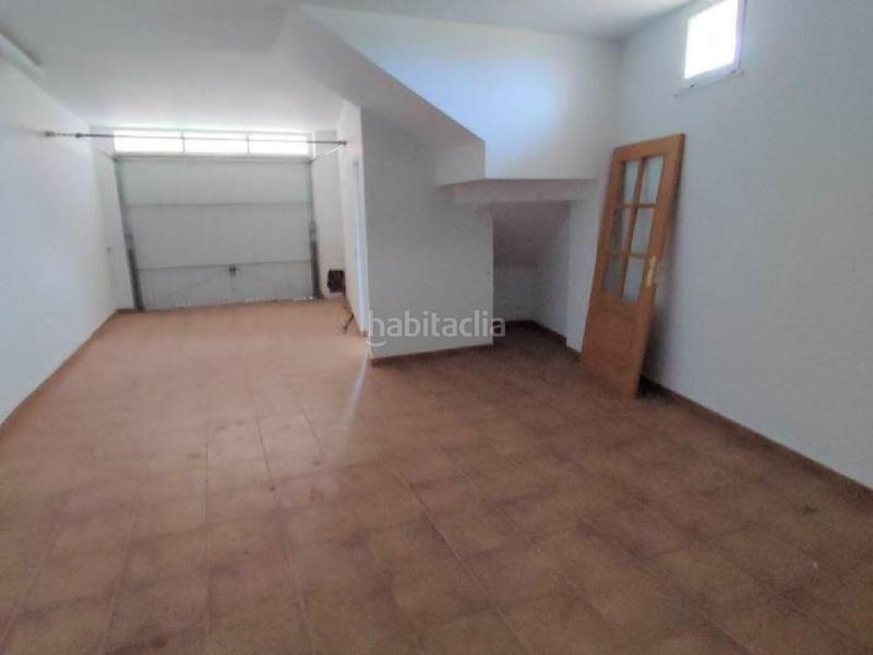 Foto f4079e32-aa2c-4f3a-861c-763c10fc6aa1. Casa bifamiliare con parcheggio in Cacabelos