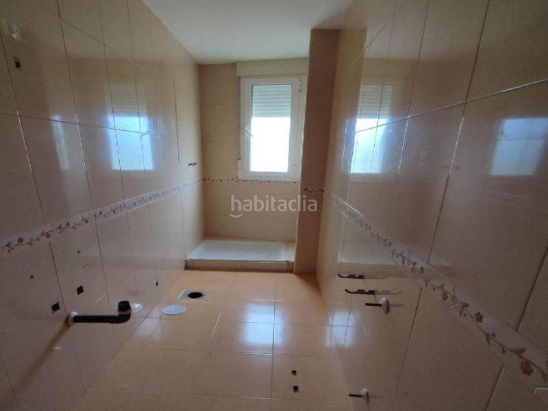 Foto f6318a2d-856c-4638-b107-55eced8c03d4. Casa bifamiliare con parcheggio in Cacabelos