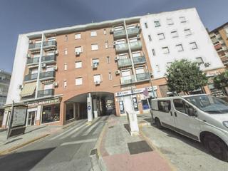 Aparcament cotxe a Centro - Doña Mercedes. Cl batalla de san quintin 1 dos hermanas sevilla