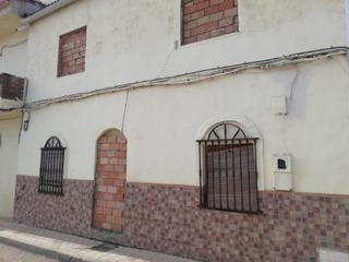 Casa a Mengíbar. Cl ana cano 46   mengibar jaen