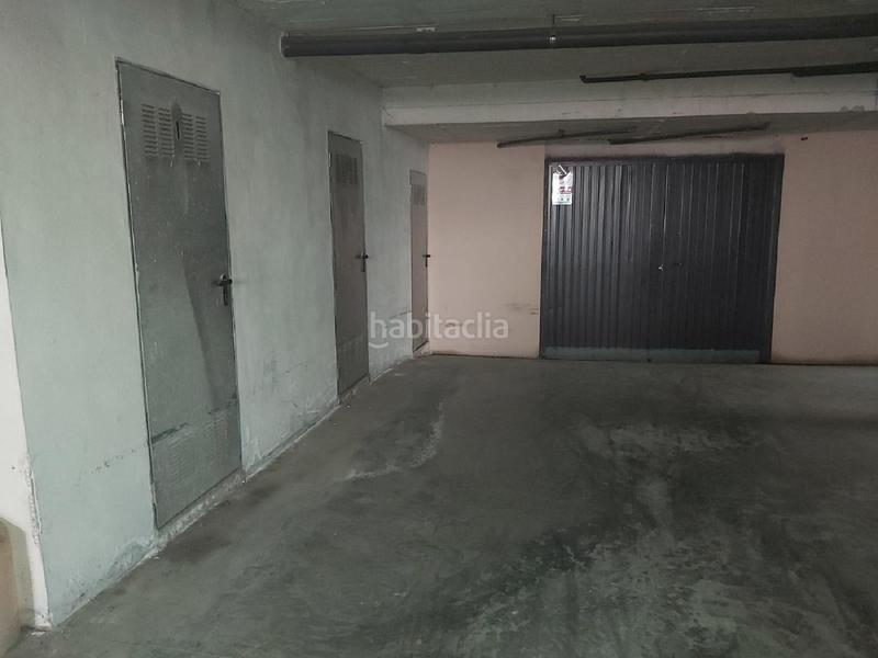 Foto 21e4e84d-abb1-4841-b6bd-20ffb3d5dcb7. Aparcament cotxe a Úbeda