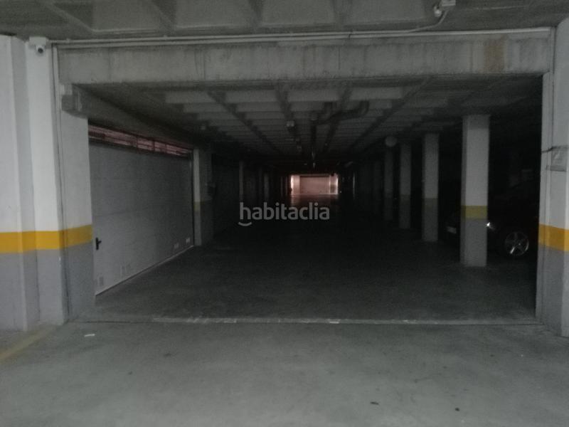 Foto ed94f376-f2eb-43c8-804f-37e2bb79707e. Aparcament cotxe a Adra