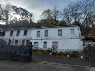 Maison à Sama. Cl cadavio san martin del rey aurelio asturias