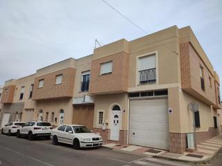 Xalet a Carretera Mojonera - Cortijos de Marín. Av estudiantes  pago conjuro roquetas de mar almeria
