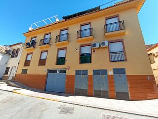 Aparcament cotxe a Atarfe. Av estacion 9 garaje y trastero 5 atarfe granada