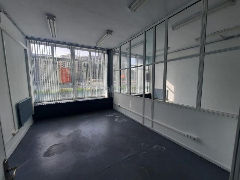 Foto f06df0e3-814b-4651-aa71-604a3f877eb8. Oficina en Pozokoetxe Basauri