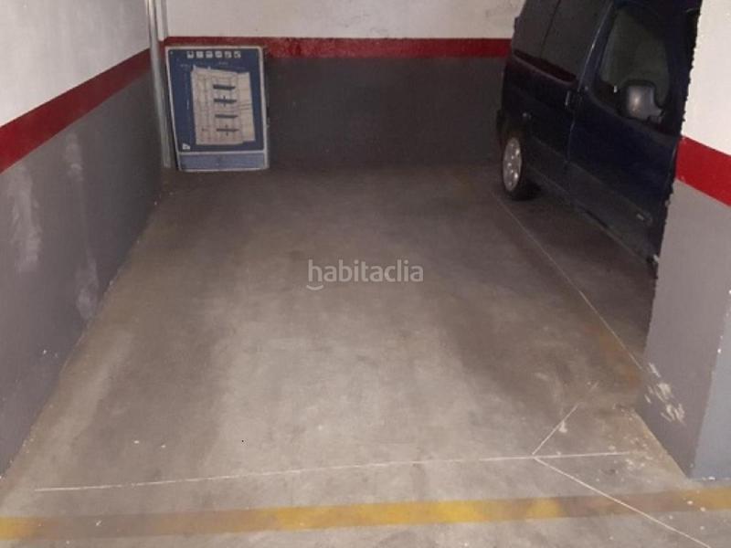 Foto 083da6c2-18fd-4a06-a01e-9151a79719cb. Parking voiture dans Almansa