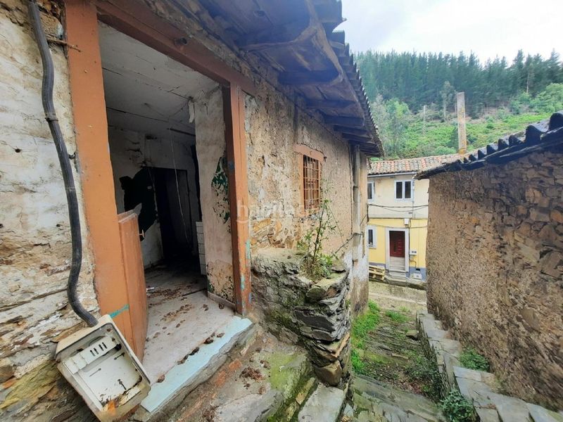 Foto c9695c7d-a8ee-411e-a340-d344549882bd. Casa a Cangas del Narcea