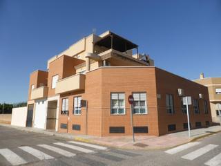 Aparcament cotxe a San Agustín. Cl cedros  edf.mojovigut el ejido almeria