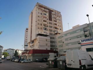 Pis a Pescadores - Saladillo. Cl federico garcia lorca  torre 8 7a algeciras cadiz