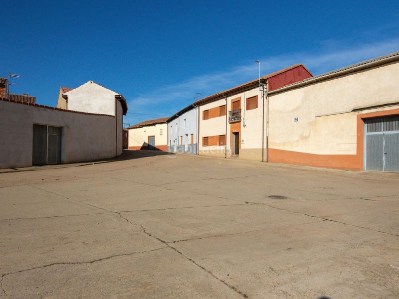 Foto a707bf1f-42fc-4fd3-b85f-3622446274b2. Casa a Algadefe