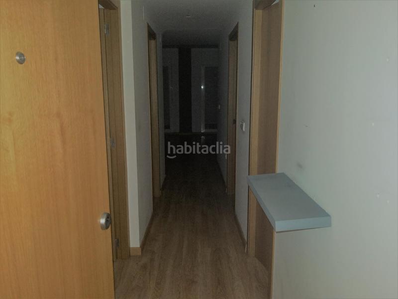 Foto 5ba83569-081b-4c2d-888c-2a074efed4e3. Pis amb aparcament a Centro Elda
