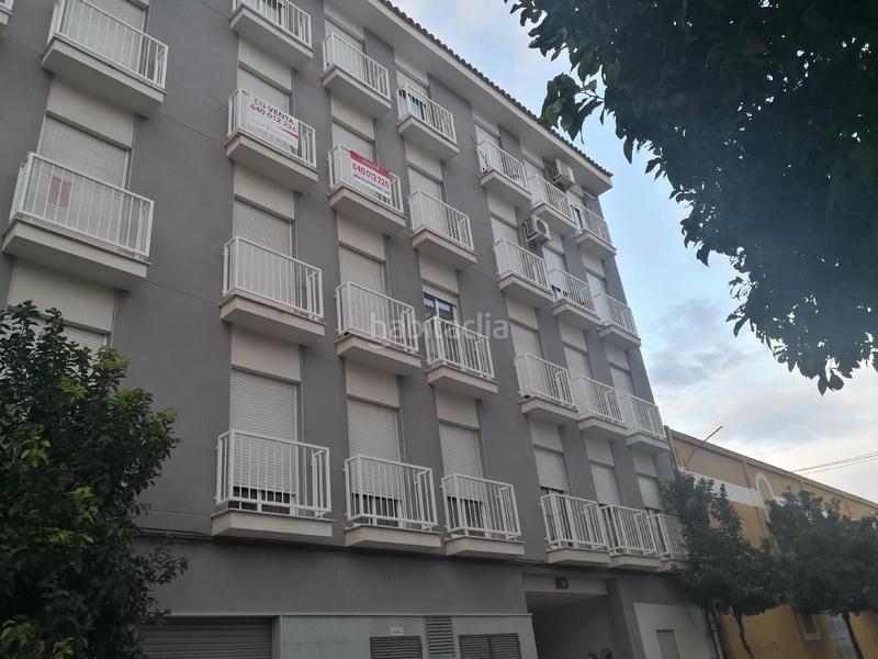 Foto c672d4b2-85a6-4862-9a2f-50d302fa148a. Pis amb aparcament a Centro Elda