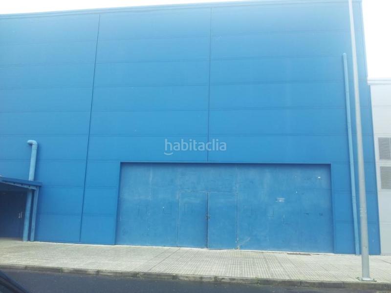 Foto 54954d29-4759-484e-b04f-55d8f80a35ca. Local comercial centro comercial pontiñas en Lalín