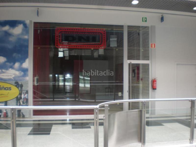 Foto b97df1c4-5637-4dbc-a675-649676601a8f. Local comercial centro comercial pontiñas en Lalín