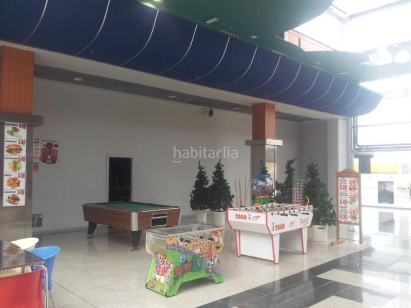 Foto e585d08c-3199-4fdb-87ae-4a165715d9c8. Local comercial centro comercial pontiñas en Lalín