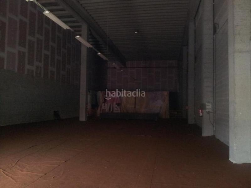 Foto e884386a-6915-4735-8244-ef688746fdf8. Local comercial centro comercial pontiñas en Lalín
