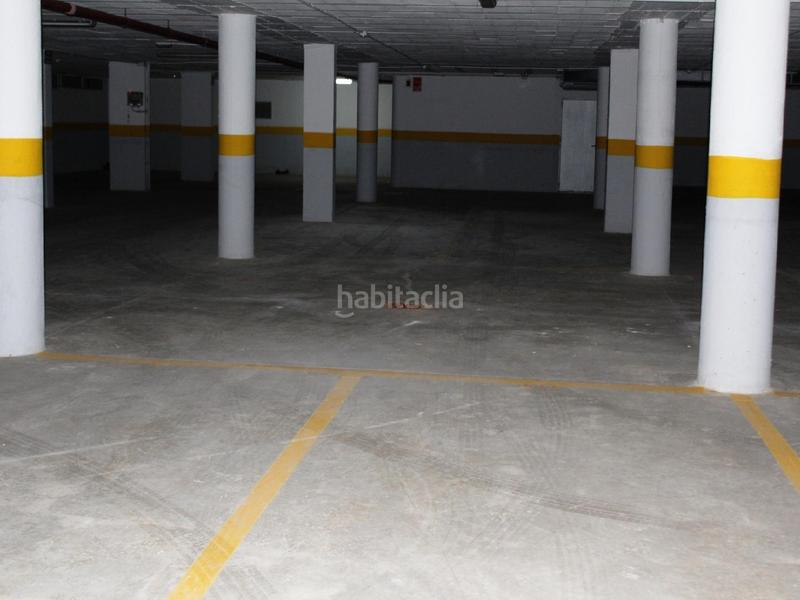 Foto 1b7a2d5b-cb4b-4468-ac33-1a4fd1bf5f93. Parking voiture dans Núcleo urbano Chiclana de la Frontera