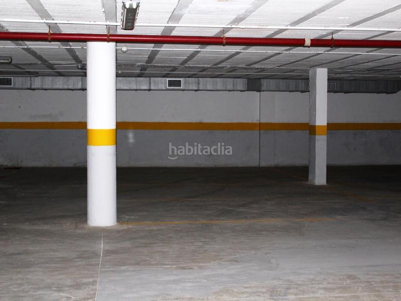 Foto bb554ce7-2b25-481a-a30d-b18b25d3fcb3. Parking voiture dans Núcleo urbano Chiclana de la Frontera