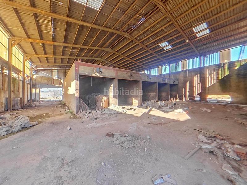 Foto 3acbbf28-3ed9-4a99-b8b6-02c9b3051829. Bâtiment à usage industriel dans Bailén