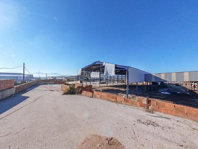 Foto 7d367485-dd42-4263-8363-d25f1989d34f. Bâtiment à usage industriel dans Bailén