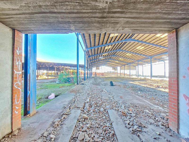 Foto 7db05da5-ac5a-4445-8162-7a629267cee0. Bâtiment à usage industriel dans Bailén