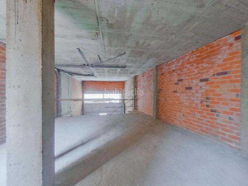 Foto a1613728-5ff5-4745-8b03-6bd9cb16a438. Local comercial a Valls
