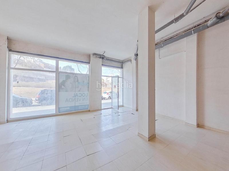 Foto 943d3e7a-6df2-4a69-ae7f-4e02ea50e4f2. Locale commerciale in Barri Mion - Puigberenguer Manresa