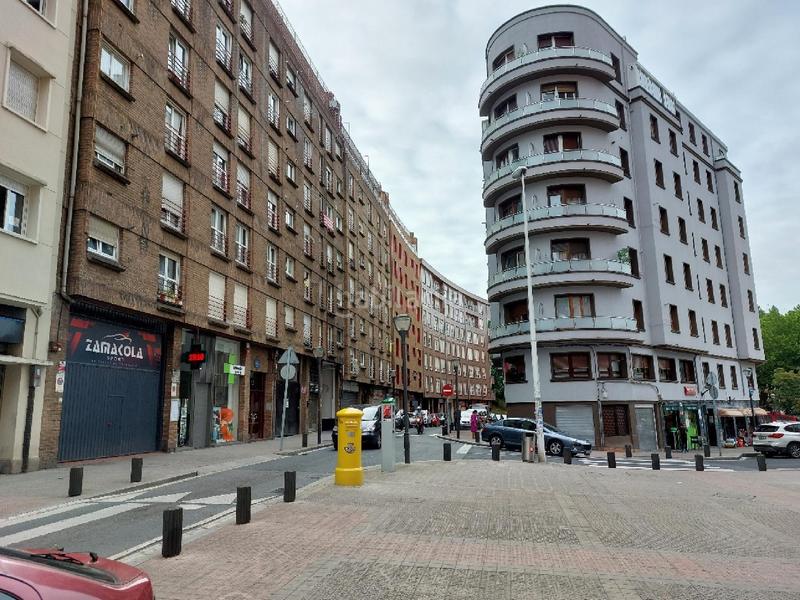 Foto 9b3649a8-7469-443e-abb2-fe638ec9db70. Geschäftsraum in La Peña Bilbao