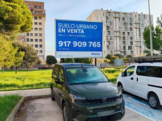 Terreny residencial a Centro Comercial - Capsades - Hospital