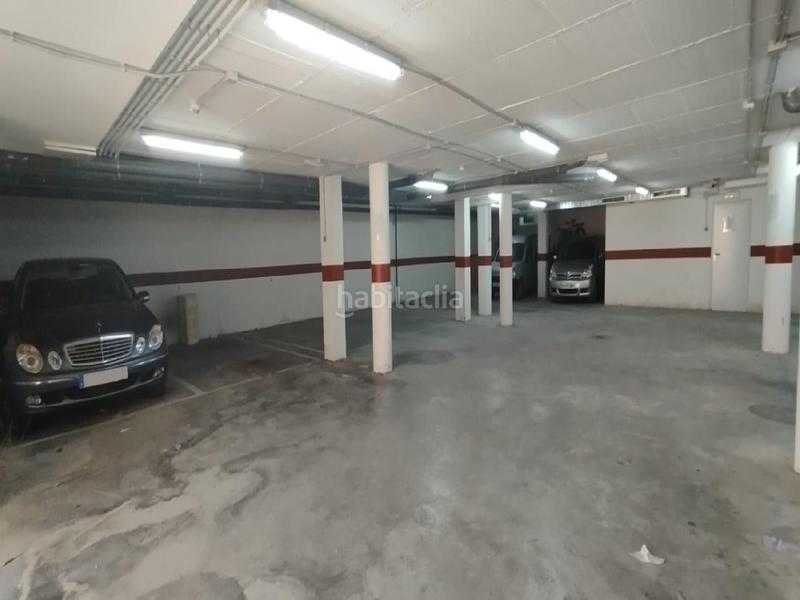 Foto 55b7bee0-512c-4c23-9e0b-0a47d9c3186b. Autoparkplatz in Catral