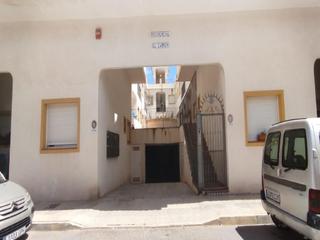 Aparcament cotxe a Catral. Medico miguel ripoll