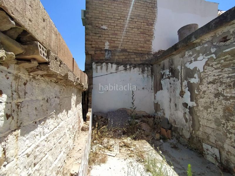 Foto c51be9cd-3984-4618-8175-c828ff318786. Casa a Lora del Río