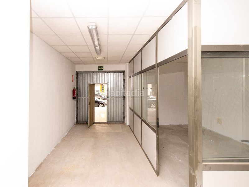 Foto 050d8368-4cd6-4e95-9b74-03d400add12e. Local comercial a Bergondo
