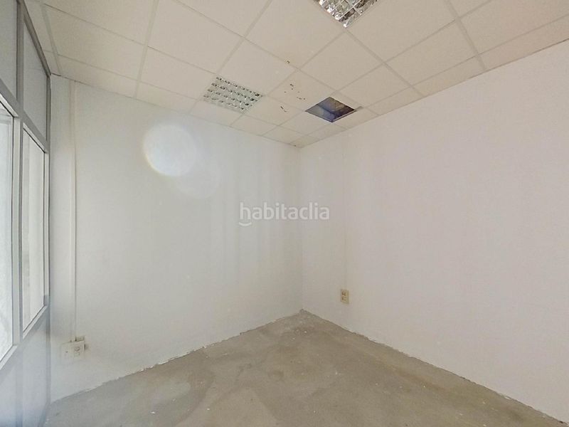 Foto 0b8faebb-a56a-4473-8809-9cb1b7f7ce1b. Local comercial a Bergondo