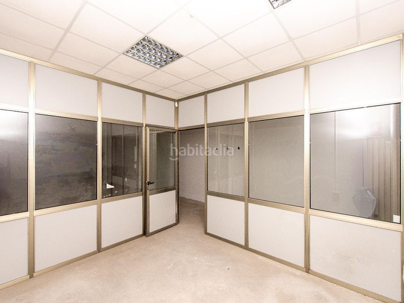Foto 13218f54-5b84-4903-a3c9-b4c78e1119d1. Local comercial a Bergondo