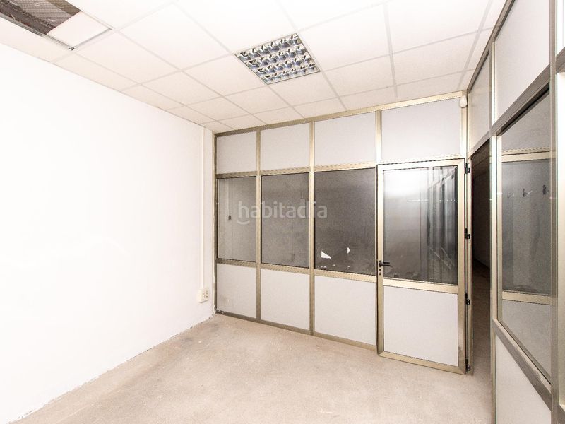 Foto 399c2ee0-a53b-4f7c-b3bc-5cbdff311038. Local comercial a Bergondo