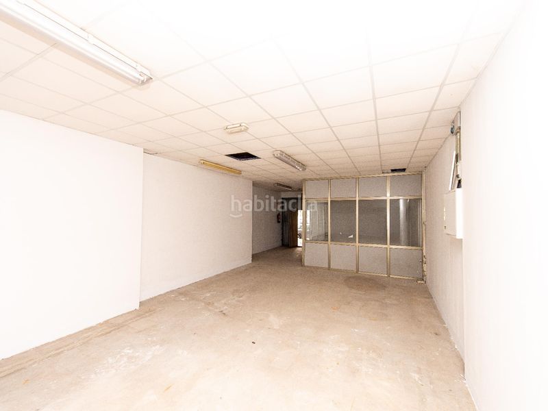 Foto f71ff3a5-f598-48d1-89d2-d2c7384aa32a. Local comercial a Bergondo
