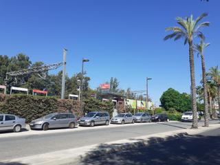 Parking coche en Centro. Colon