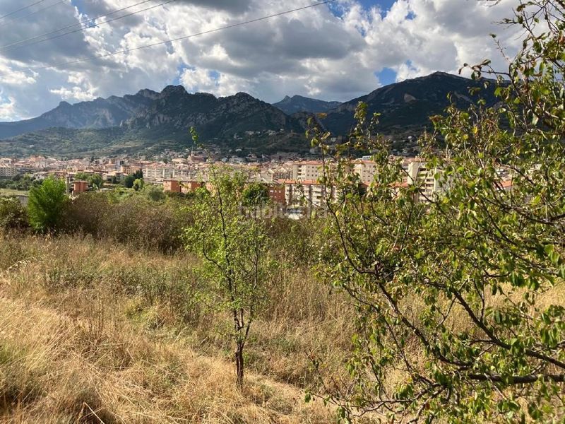 Foto a7e6c352-9b6e-4ae4-b958-fc9bf280d76f. Terreny residencial a Berga