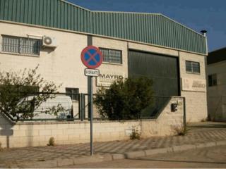 Bâtiment à usage industriel à Lora del Río. Sin promocion