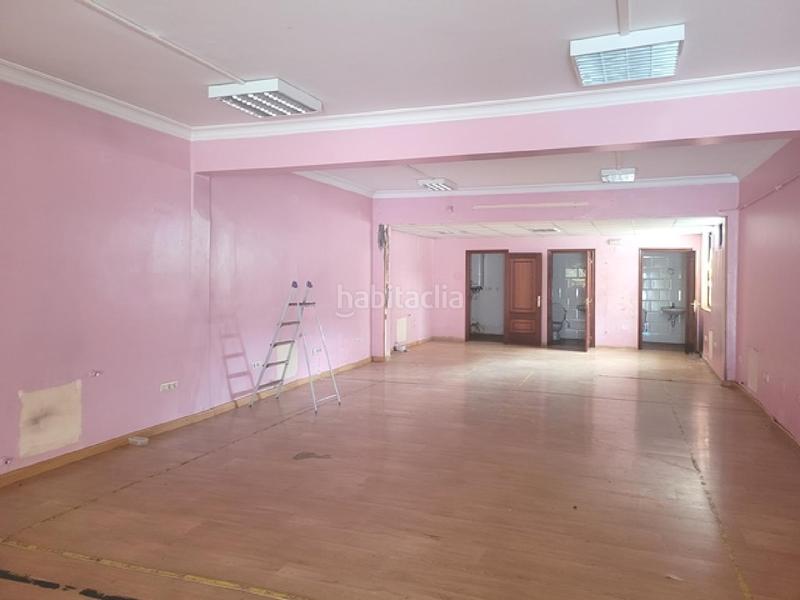 Foto e9d19dca-eac9-4f00-a46f-6e1e5eb2d8a7. Local comercial a Alto del Castaño Narón