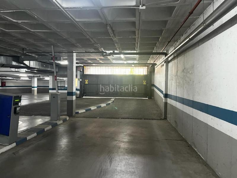 Foto a50f2546-0f7c-4cbc-9f59-18f75f5ec8c2. Parking coche c alcalde angel arroyosn en El Rosón-Kelvinator Getafe